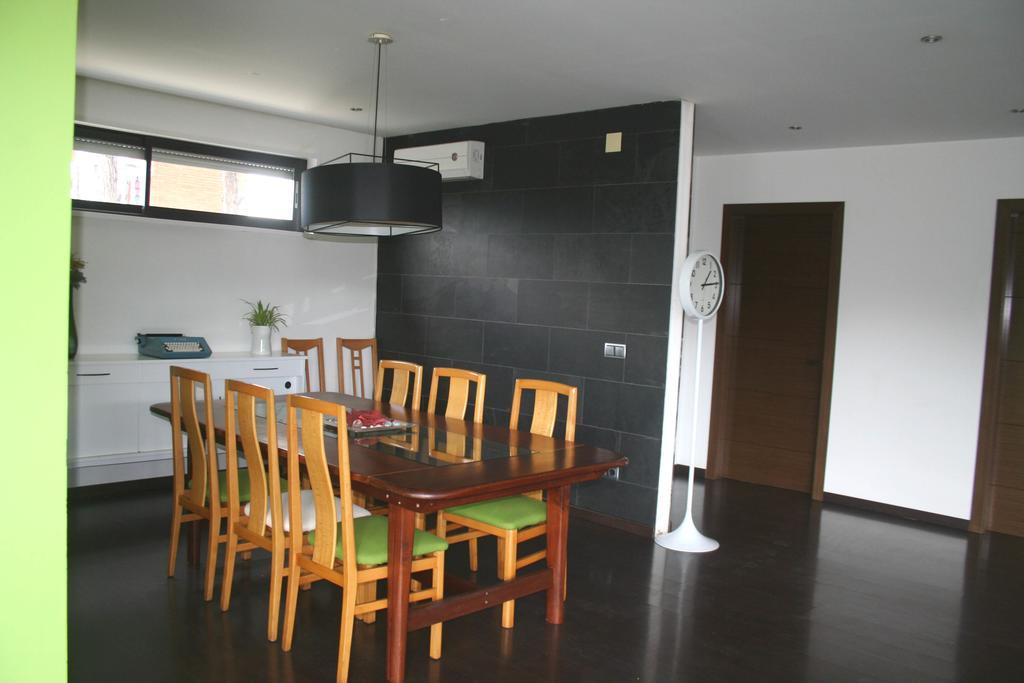 فيلا Casa Ceca De La Playa Y Barcelona, Con Piscina Climatizada Y Jacuzzi فالرومانيس المظهر الخارجي الصورة